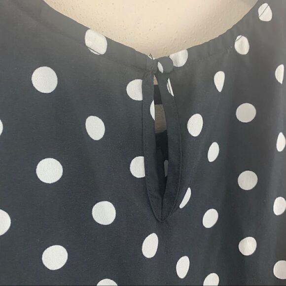 SALE❤️Merona small sleeveless polka dot blouse (J1) - Picture 6 of 8